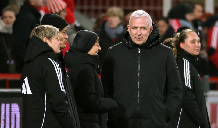 Sporting Director Jennifer Zietz, Coach Ailien Poese talk to President Dirk Zingler Sport Football Soccer Bundesliga Women Season 2025 2026 20 02 2026 1 FC Union Berlin vs 1 FC Köln DFL regulations prohibit any use of photographs as image sequences and or quasi video