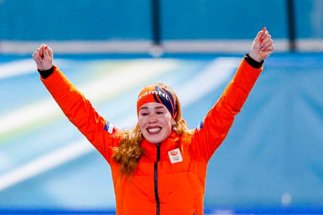 winner Antoinette Rijpma-De Jong of the Netherlands celebrates during the medal ceremony after Women s 1500m, Milano Cortina 2026 Winter Olympics: Day 14, Speed skating, Eisschnelllauf - Milano Cortina 2026 Winter Olympics: Day 14, Milano Speed Skating Stadium, February 20, 2026, Milan, Italy.