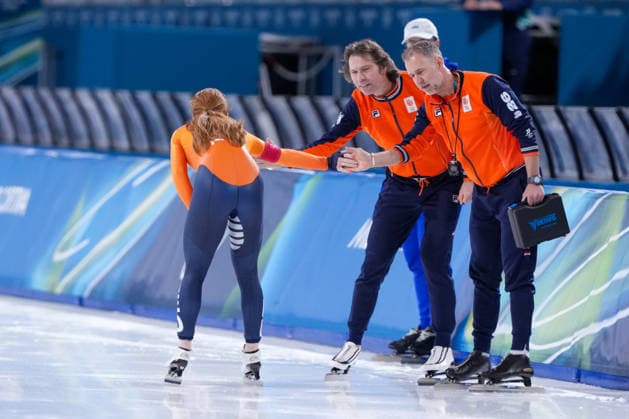 2026-02-20 - Milano Cortina 2026 Winter Olympics 1500m Women MILAN, ITALY - FEBRUARY 20: Coach Gerard van Velde of Netherlands, Antoinette Rijpma-De Jong of Netherlands during the 1500m Women on day 16 of the Milano Cortina 2026 Winter Olympics at the Milano Speed skating, Eisschnelllauf Arena on February 20, 2026 in Milan, Italy Milan Milano Speed Skating Arena Italy Content not available for redistribution in The Netherlands directly or indirectly through any third parties. Copyright: xAndrexWeeningx