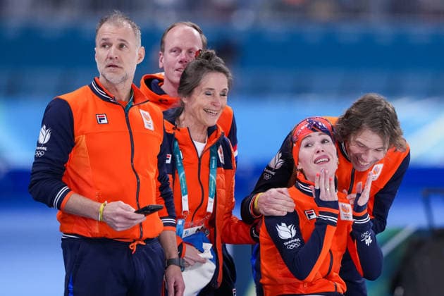 2026-02-20 - Milano Cortina 2026 Winter Olympics 1500m Women MILAN, ITALY - FEBRUARY 20: Coach Yvonne van Gennip, Coach Gerard van Velde of Netherlands, Antoinette Rijpma-De Jong of Netherlands during the 1500m Women on day 16 of the Milano Cortina 2026 Winter Olympics at the Milano Speed skating, Eisschnelllauf Arena on February 20, 2026 in Milan, Italy Milan Milano Speed Skating Arena Italy Content not available for redistribution in The Netherlands directly or indirectly through any third parties. Copyright: xAndrexWeeningx