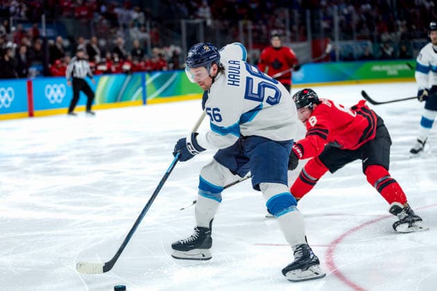 OLYMPICS - Winter Olympic Games, Olympische Spiele, Olympia, OS Milano Cortina 2026 MILAN,ITALY,20.FEB.26 - OLYMPICS, Ice hockey, Eishockey - Winter Olympic Games Milano Cortina 2026, semifinal, Canada vs Finland, men. Image shows Erik Haula (FIN) and Cale Makar (CAN). Keywords: goal.  GEPAxpictures xMatthiasxTrinkl