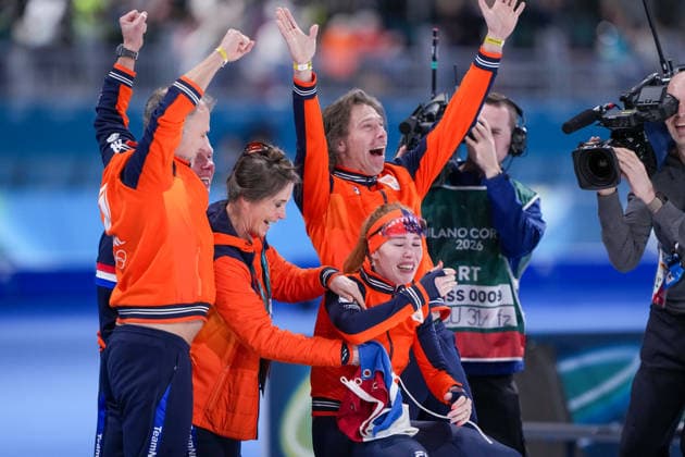 2026-02-20 - Milano Cortina 2026 Winter Olympics 1500m Women MILAN, ITALY - FEBRUARY 20: Coach Yvonne van Gennip, Coach Gerard van Velde of Netherlands, Antoinette Rijpma-De Jong of Netherlands during the 1500m Women on day 16 of the Milano Cortina 2026 Winter Olympics at the Milano Speed skating, Eisschnelllauf Arena on February 20, 2026 in Milan, Italy Milan Milano Speed Skating Arena Italy Content not available for redistribution in The Netherlands directly or indirectly through any third parties. Copyright: xAndrexWeeningx