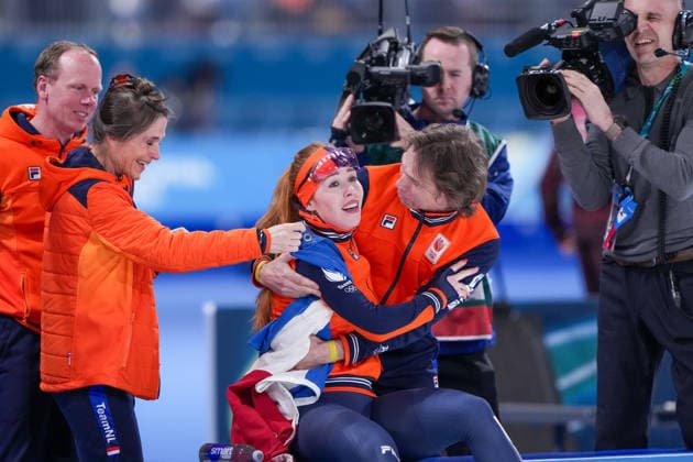 2026-02-20 - Milano Cortina 2026 Winter Olympics 1500m Women MILAN, ITALY - FEBRUARY 20: Coach Yvonne van Gennip, Coach Gerard van Velde of Netherlands, Antoinette Rijpma-De Jong of Netherlands during the 1500m Women on day 16 of the Milano Cortina 2026 Winter Olympics at the Milano Speed skating, Eisschnelllauf Arena on February 20, 2026 in Milan, Italy Milan Milano Speed Skating Arena Italy Content not available for redistribution in The Netherlands directly or indirectly through any third parties. Copyright: xAndrexWeeningx