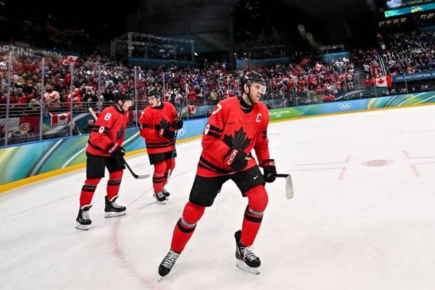 MILAN, ITALY - FEBRUARY 20: Connor McDavid of Canada R), Cale Makar of Canada L) and Macklin Celebrini of Canada celebrate a goal during the Ice hockey, Eishockey Men™s Play-offs Semifinals match between Canada and Finland on day fourteen of the Milano Cortina 2026 Winter Olympic Games, Olympische Spiele, Olympia, OS at Milano Santagiulia Ice Hockey Arena on February 20, 2026 in Milan, Italy. Milan Milano Santagiulia Ice Hockey Arena Italy *** MILAN, ITALY FEBRUARY 20 Connor McDavid of Canada R , Cale Makar of Canada L and Macklin Celebrini of Canada celebrate a goal during the Ice Hockey Men™s Play offs Semifinals match between Canada and Finland on day fourteen of the Milano Cortina 2026 Winter Olympic games at Milano Santagiulia Ice Hockey Arena on February 20, 2026 in Milan, Italy Milan Milano Santagiulia Ice Hockey Arena Italy Copyright: xJustPictures.ch AndreaxBrancax jp-en-EuSpIm-AB-DSC_206920022026