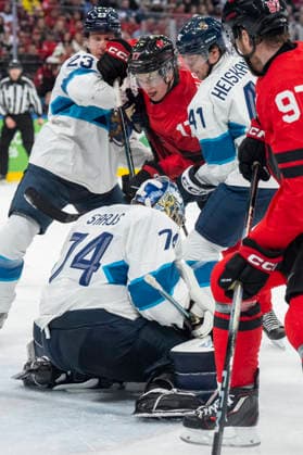 Ice hockey, Eishockey - Milano Cortina 2026 Winter Olympics: Day 14 Juuse Saros, Esa Lindell, Macklin Celebrin, Miro Heiskanen during the Men s Playoffs Semi-final match between Canada and Finland of the Milano Cortina 2026 Winter Olympic Games, Olympische Spiele, Olympia, OS at Milano Santagiulia Ice Hockey Arena on February 20, 2026 in Milan, Italy. Milano Italy  Copyright: xAndrzejxIwanczukx originalFilename:iwanczuk-icehocke260220_npPXd.jpg