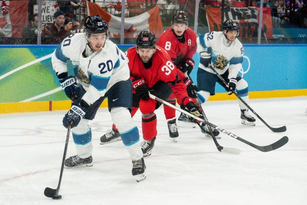 Ice hockey, Eishockey - Milano Cortina 2026 Winter Olympics: Day 14 Sebastian Aho, Brandon Hagel during Milano Cortina 2026 Winter Olympics Semi-final Men s Hockey Canada vs Finland match at Milano Santagiulia Ice Hockey Arena in Milan on February 20, 2026 Milan Italy  Copyright: xFotoxOlimpikx originalFilename:jastrzebowski-icehocke260220_npmXs.jpg