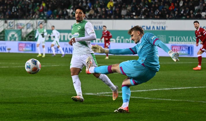 20 02 2026 Soccer Season 2025 2026 2 Soccer Bundesliga 23 Matchday SpVgg Greuther Fürth Kleeblatt SGF DSC Arminia Bielefeld Sportfoto Zink xwoxzix DFL regulations prohibit any use of photographs as image sequences and or quasi video only for editorial use Sayfallah Ltaief 47, SpVgg Greuther Fürth Jonas Kersken 1, Arminia Bielefeld