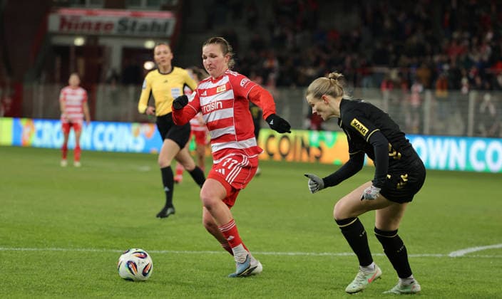 Dina Orschmann on the ball, Anna Lena Stolze duel Match scene Action Sport Football Soccer Bundesliga Women Season 2025 2026 20 02 2026 1 FC Union Berlin vs 1 FC Köln DFL regulations prohibit any use of photographs as image sequences and or quasi video