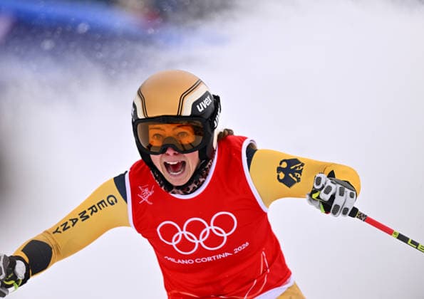 (260220) -- LIVIGNO, Feb. 20, 2026 -- Daniela Maier of Germany celebrates during the big final of the freestyle skiing women s ski cross event at the Milan-Cortina 2026 Olympic Winter games, Winterspiele,Spiele, Summer games in Livigno, Italy, Feb. 20, 2026. ) (MICO2026)ITALY-LIVIGNO-OLYMPIC WINTER GAMES-FREESTYLE SKIING-WOMEN S SKI CROSS ZhangxHongxiang 