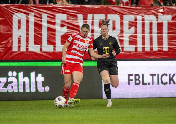 Soccer, Women, Season 2025 2026, Google Pixel Women Bundesliga 19 Matchday , 1 FC Union Berlin 1 FC Köln, v l Samantha Steuerwald 1 FC Union , Adriana Achcinska Köln , 20 02 2026, Copyright: xMatthiasxKochx
