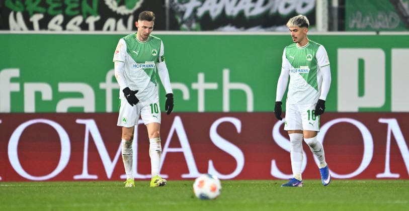 20 02 2026 Soccer Season 2025 2026 2 Soccer Bundesliga 23 Matchday SpVgg Greuther Fürth Kleeblatt SGF DSC Arminia Bielefeld Sportfoto Zink xwoxzix DFL regulations prohibit any use of photographs as image sequences and or quasi video only for editorial use Branimir Hrgota 10, SpVgg Greuther Fürth Aaron Keller 16, SpVgg Greuther Fürth disappointed disappointment