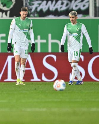 20 02 2026 Soccer Season 2025 2026 2 Soccer Bundesliga 23 Matchday SpVgg Greuther Fürth Kleeblatt SGF DSC Arminia Bielefeld Sportfoto Zink xwoxzix DFL regulations prohibit any use of photographs as image sequences and or quasi video only for editorial use Branimir Hrgota 10, SpVgg Greuther Fürth Aaron Keller 16, SpVgg Greuther Fürth disappointed disappointment