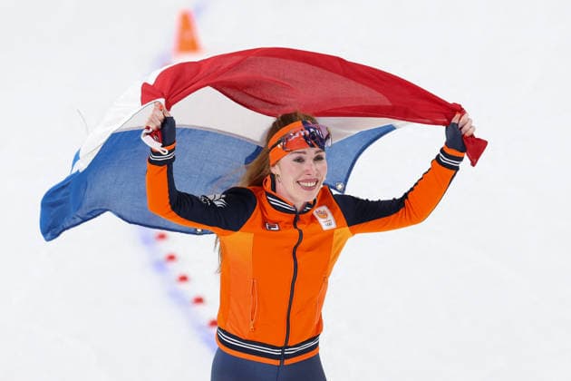 Winter Olympics - Antoinette Rijpma-de Jong Wins Gold At Speed skating, Eisschnelllauf Women’s 1500M Gold medalist Netherland s Antoinette Rijpma-de Jong celebrates with a flag of the Netherlands after the speed skating women s 1500m during the Milano Cortina 2026 Winter Olympic Games, Olympische Spiele, Olympia, OS at Milano Speed Skating Stadium in Milan, Italy on February 20, 2026. Photo by Alexis Jumeau ABACAPRESS.COM Milan Italy  Copyright: xJumeauxAlexis ABACAx