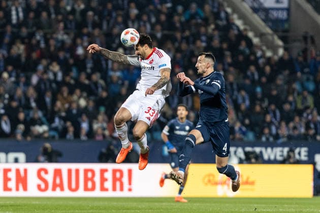 2 Fußball Bundesliga VfL Bochum 1 FC Nürnberg 20 02 2026 Adriano Grimaldi 1 FC Nürnberg, 33 , Erhan Masovic VfL Bochum, 4 2 Fußball Bundesliga VfL Bochum 1 FC Nürnberg Vonovia Ruhrstadion, Bochum 20 02 2026 DFL regulations prohibit any use of photographs as image sequences and or quasi video Copyright: xBEAUTIFULxSPORTS Buriakovx