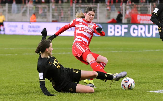 Sara Agrez,Eileen Campbell duel match scene action sport football soccer Bundesliga women women season 2025 2026 20 02 2026 1 FC Union Berlin vs 1 FC Köln DFL regulations prohibit any use of photographs as image sequences and or quasi video