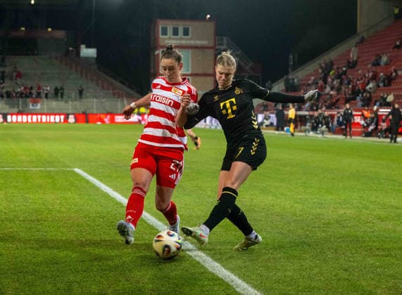 Soccer, Women, Season 2025 2026, Google Pixel Women Bundesliga 19 Matchday , 1 FC Union Berlin 1 FC Köln, v l Anna Weiß 1 FC Union , Anna Lena Stolze Köln , 20 02 2026, Copyright: xMatthiasxKochx