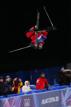 February 20, 2026, Livigno, Italy: Canada s Andrew Longino (8) warms up ahead of the men s freeski halfpipe final at the Milano Cortina 2026 Winter Olympic Games, Olympische Spiele, Olympia, OS in Livigno, Italy on Friday, Feb. 20, 2026. Canada News - February 20, 2026  - ZUMAc35_ 20260220_zaf_c35_063 Copyright: xSeanxKilpatrickx