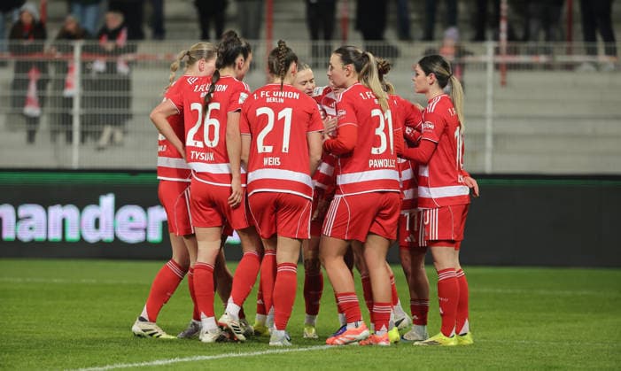 re Dina Orschmann cheers after 1 0 joy emotion jubilation sport soccer soccer Bundesliga women women season 2025 2026 20 02 2026 1 FC Union Berlin vs 1 FC Köln DFL regulations prohibit any use of photographs as image sequences and or quasi video