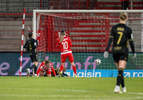 Soccer, Women, Season 2025 2026, Google Pixel Women Bundesliga 19 Matchday , 1 FC Union Berlin 1 FC Köln, v l Dina Orschmann 1 FC Union scores the goal for 1 0 against Carlotta Imping Köln , 20 02 2026, Copyright: xMatthiasxKochx