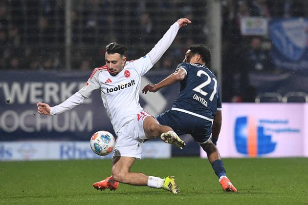 Soccer 2 Bundesliga 23 Matchday VfL Bochum 1 FC Nürnberg on 20 02 2026 at Vonovia Ruhrstadion in Bochum Berkay Yilmaz Nürnberg , left Francis Onyeka Bochum , right DFL regulations prohibit any use of photographs as image sequences and or quasi video xRx