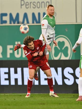 20 02 2026 Soccer Season 2025 2026 2 Soccer Bundesliga 23 Matchday SpVgg Greuther Fürth Kleeblatt SGF DSC Arminia Bielefeld Sportfoto Zink xwoxzix DFL regulations prohibit any use of photographs as image sequences and or quasi video only for editorial use Mael Corboz 6, Arminia Bielefeld Paul Will 13, SpVgg Greuther Fürth