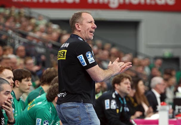 20 02 2026, xovx, Handball Daikin Handball Bundesliga, HSG Wetzlar SC DHfK Leipzig Coach Frank Carstens SC DHfK Leipzig Wetzlar Buderus Arena Hessen Germany EN