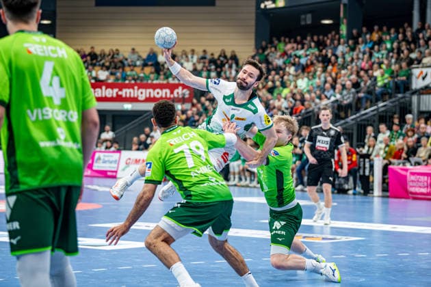 Handball Bundesliga HSG Wetzlar SC DHfK Leipzig, 20 02 26 Lukas Binder SC DHfK Leipzig, 11 , Ahmed Nafea HSG Wetzlar, 79 , Georg Löwen HSG Wetzlar, 33 Handball Bundesliga HSG Wetzlar SC DHfK Leipzig Wetzlar, 20 02 26 Copyright: xBEAUTIFULxSPORTS Roeczeyx