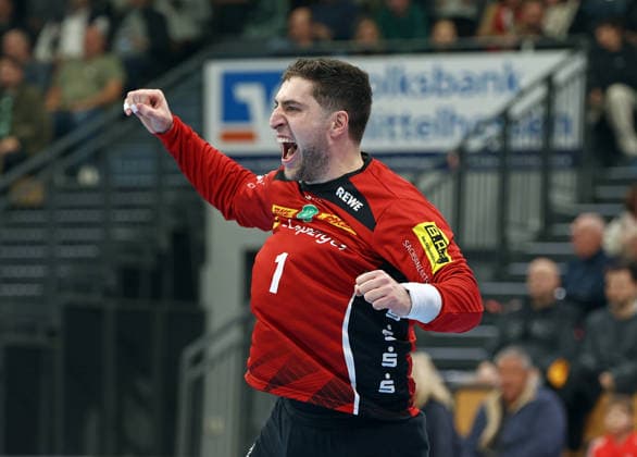 20 02 2026, xovx, Handball Daikin Handball Bundesliga, HSG Wetzlar SC DHfK Leipzig Cheers for Domenico Ebner SC DHfK Leipzig Wetzlar Buderus Arena Hessen Germany EN