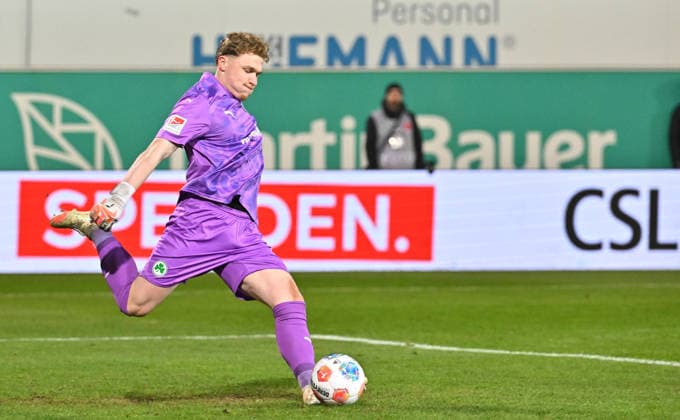 20 02 2026 Soccer Season 2025 2026 2 Soccer Bundesliga 23 Matchday SpVgg Greuther Fürth Kleeblatt SGF DSC Arminia Bielefeld Sportfoto Zink MeZi xmexzix DFL regulations prohibit any use of photographs as image sequences and or quasi video only for editorial use Silas Prüfrock 43, SpVgg Greuther Fürth