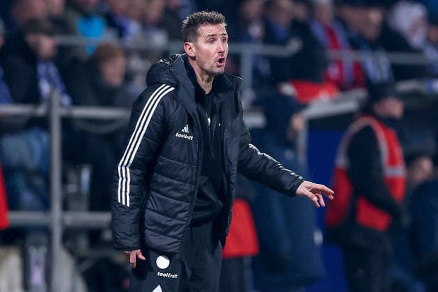 20 02 2026, Football, VfL Bochum 1 FC Nuremberg, 2 Fußball Bundesliga, 23 Matchday, Vonovia Ruhrstadion, Season 2025 2026 Head coach Miroslav Klose 1FC Nuernberg hc gesticulating on the sidelines DFB regulations prohibit any use of photographs as image sequences and or quasi video North Rhine-Westphalia Germany