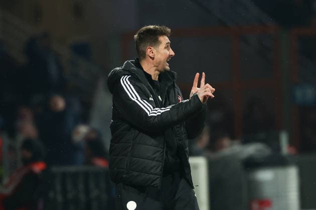 Bochum, Germany, 20 02 26, Head coach Miroslav Klose 1 FC Nuernberg gestures during the Bundesliga 2 match between VfL 1848 Bochum 1 FC Nuernberg at the Vonovia Ruhrstadion in Bochum Photo by Joachim Bywaletz DFB DFL REGULATIONS PROHIBIT ANY USE OF PHOTOGRAPHS AS IMAGE SEQUENCES AND OR QUASI VIDEO Copyright: JoachimxBywaletz xJB-Sportfoto