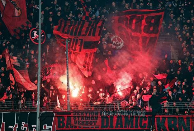 20 02 2026 Soccer Season 2025 2026 2 Soccer Bundesliga 23 Matchday VfL Bochum 1 FC Nürnberg FCN Club Sportfoto Zink DaMa xdaxmax DFL regulations prohibit any use of photographs as image sequences and or quasi video only for editorial use Pyrotechnik Pyro Bengalfackel Bengalfackeln Rauch der Clubfan Clubfans FCN Fans Fans Fans im Gästeblock