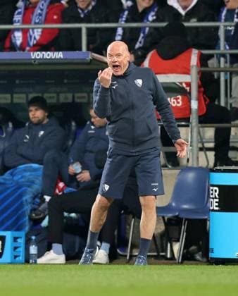 20 02 2026 Soccer Season 2025 2026 2 Soccer Bundesliga 23 Matchday VfL Bochum 1 FC Nürnberg FCN Club Sportfoto Zink DaMa xdaxmax DFL regulations prohibit any use of photographs as image sequences and or quasi video only for editorial use Uwe Rösler coach interim coach VfL Bochum indicates gestures directs gives instructions