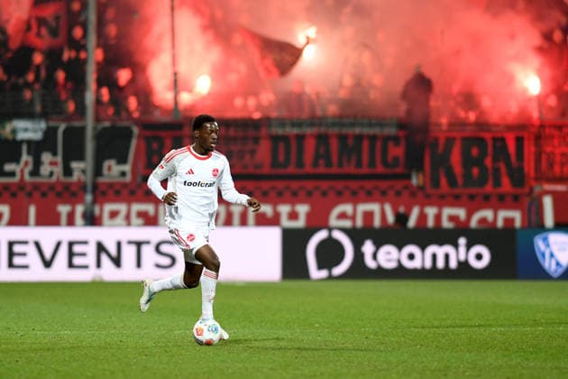 Rabby Nzingoula 1 FC Nuernberg in action, on the ball, single action during the 2 Bundesliga match between VfL Bochum and 1 FC Nürnberg, Vonovia Ruhrstadion on February 20, 2026 in Bochum, Germany Photo by Ralf Treese DeFodi Images Rabby Nzingoula 1 FC Nuernberg controls the ball during the 2 Bundesliga match between VfL Bochum and 1 FC Nürnberg at Vonovia Ruhrstadion on February 20, 2026 in Bochum, Germany Photo by Ralf Treese DeFodi Images Photo by Ralf Treese DeFodi Images
