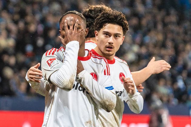 Germany 2 Bundesliga 2025 2026 23 Matchday, VfL Bochum vs 1 FC Nuremberg Friday, 20 02 2026 Vonovia Ruhr Stadion, North Rhine-Westphalia Goal for 0 1 by Luka Lochoshvili 1 FC Nuremberg, 24 Cheers Joy Emotions Goal celebration Justin von der Hitz 1 FC Nuremberg, 27 Copyright: xCelinaxLeiersx