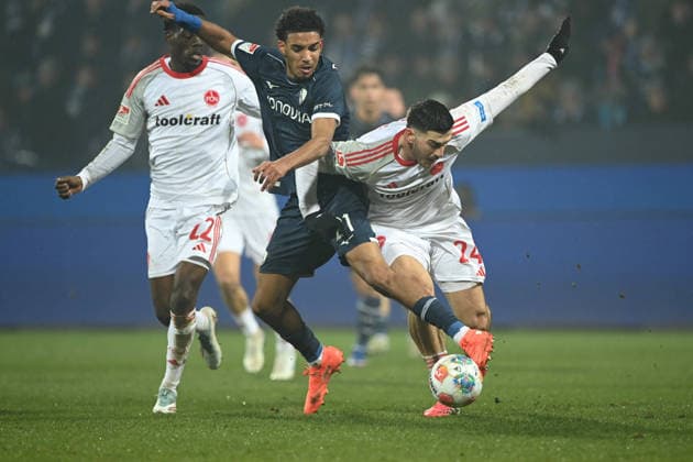 Francis ONYEKA BO vs Luka LOCHOSHVILI N action, duel, Football 2 Bundesliga, matchday 23, matchday 23, VfL Bochum BO 1 FC Nuernberg on 20 02 2026, Vonovia Ruhrstadion Bochum Germany DFL regulations prohibit any use of photographs as image sequences and or quasi video ÃÂ