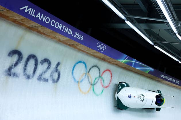 Olympische Winterspiele Milano Cortina 2026 Bob Zweierbob Frauen am 20.02.2026 im Cortina Sliding Centre in Cortina d™Ampezzo Simona De Silvestro Anna Costella ( Italien ) *** Olympic Winter Games Milano Cortina 2026 Bobsleigh two-man women on 20 02 2026 at the Cortina Sliding Center in Cortina d™Ampezzo Simona De Silvestro Anna Costella Italy xMSx