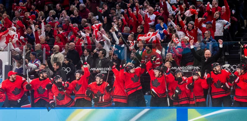 Ice hockey, Eishockey - Milano Cortina 2026 Winter Olympics: Day 14 The Canadian team celebrates their third goal during the Men s Playoffs Semi-final match between Canada and Finland of the Milano Cortina 2026 Winter Olympic Games, Olympische Spiele, Olympia, OS at Milano Santagiulia Ice Hockey Arena on February 20, 2026 in Milan, Italy. Milano Italy  Copyright: xAndrzejxIwanczukx originalFilename:iwanczuk-icehocke260220_np1Hs.jpg