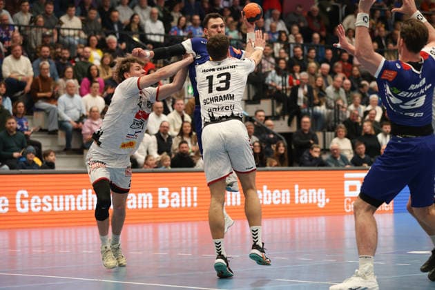 Duel, duel, fight, tackle, duel, duel, fight, tackle Magnus Holpert VfL Lübeck Schwartau, 22 , Merlin Fuss HBW Balingen Weilstetten, 13 and Ole Schramm VfL Lübeck Schwartau, 13 HBW Balingen Weilstetten VFL Luebeck Schwartau, Handball 2 Bundesliga, Matchday 20, Season 2025 2026, 20 02 26 HBW Balingen Weilstetten VFL Luebeck Schwartau, Handball 2 Bundesliga, Matchday 20, Season 2025 2026, 20 02 26 Balingen Copyright: xEibner-Pressefoto KirstenxThiemax