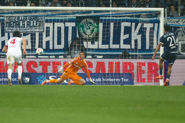 Bochum, Germany, 20 02 26, Francis Onyeka VfL Bochum shoots the 1 1 through 11 meters during the 2 Bundesliga match between VfL 1848 Bochum 1 FC Nuernberg at Vonovia Ruhrstadion in Bochum Photo by Joachim Bywaletz DFB DFL REGULATIONS PROHIBIT ANY USE OF PHOTOGRAPHS AS IMAGE SEQUENCES AND OR QUASI VIDEO Copyright: JoachimxBywaletz xJB-Sportfoto