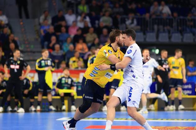 Scene with 8 Rhein Neckar Löwen and Frederik Simak 8 TBV Lemgo Handball Scene with 8 Rhein Neckar Löwen and Frederik Simak 8 TBV Lemgo Copyright: xspeedshotx