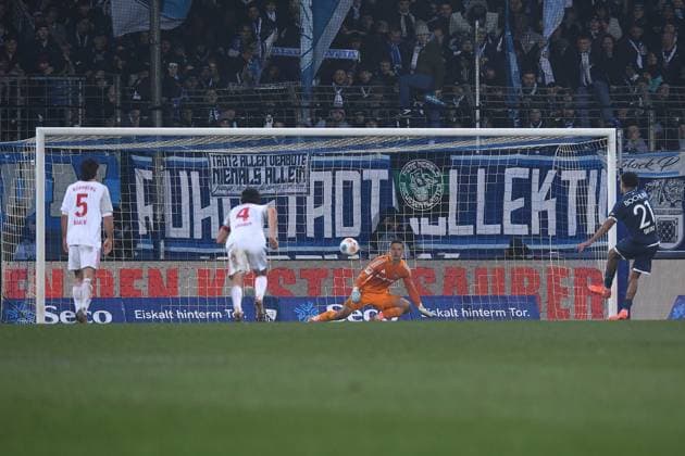 Soccer 2 Bundesliga 23 Matchday VfL Bochum 1 FC Nürnberg on 20 02 2026 at Vonovia Ruhrstadion in Bochum Francis Onyeka Bochum shoots a penalty to 1 1 DFL regulations prohibit any use of photographs as image sequences and or quasi video xRx