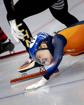 MILAN - Michelle Velzeboer during the 1500-meter short track Speed skating, Eisschnelllauf quarterfinals at the Milan Ice Skating Arena at the Milan Winter Olympics. IRIS VAN DEN BROEK ANP xVIxANPxSportx xxANPxIVx 551306389 originalFilename: 551306389.jpg