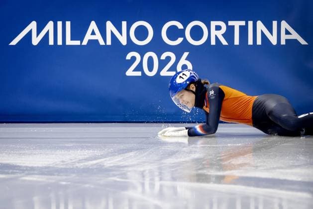 MILAN - Michelle Velzeboer during the 1500-meter short track Speed skating, Eisschnelllauf quarterfinals at the Milan Ice Skating Arena at the Milan Winter Olympics. ROBIN VAN LONKHUIJSEN ANP xVIxANPxSportx xxANPxIVx 551306730 originalFilename: 551306730.jpg