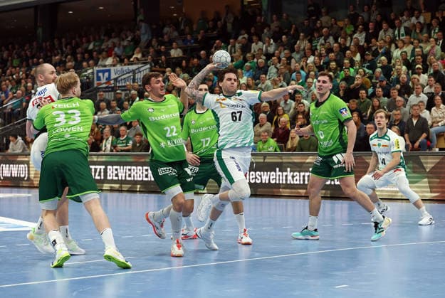 20 02 2026, xovx, Handball Daikin Handball Bundesliga, HSG Wetzlar SC DHfK Leipzig v l Moritz Preuss SC DHfK Leipzig , Georg Löwen HSG Wetzlar , Jona Schoch HSG Wetzlar , Stefan Cavor HSG Wetzlar , Dean Bombac SC DHfK Leipzig , Josip Simic HSG Wetzlar , Blair Hinriksson SC DHfK Leipzig Wetzlar Buderus Arena Hessen Germany EN