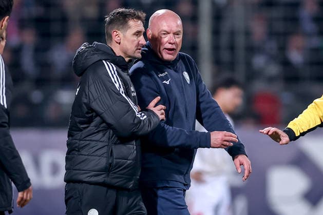 20 02 2026, Football, VfL Bochum 1 FC Nuremberg, 2 Fußball Bundesliga, 23 Matchday, Vonovia Ruhrstadion, Season 2025 2026 Head coach Miroslav Klose 1FC Nuernberg hc next to head coach Uwe Rösler VfL Bochum hc after the match arm in arm DFB regulations prohibit any use of photographs as image sequences and or quasi video Nordrhein Westfalen Germany