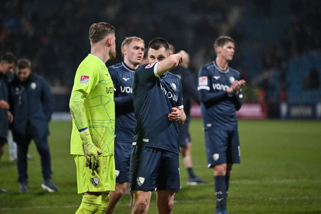 Goalkeeper Timo Horn VfL Bochum , Matus Bero VfL Bochum , f li , after the match 20 02 2026, Soccer 2 Bundesliga, Season 2025 2026, Matchday 23, VfL Bochum 1 FC Nürnberg DFL regulations prohibit any use of photographs as image sequences and or quasi video Bochum Vonovia Ruhrstadion Nordrhein Westfalen Germany Team2