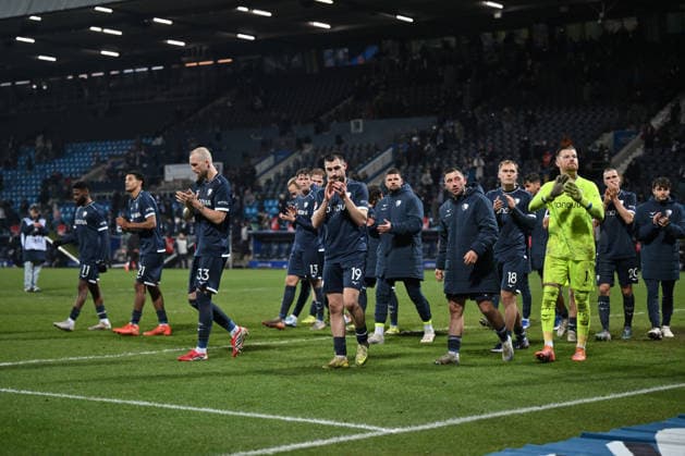 Bochum players after the match 20 02 2026, Soccer 2 Bundesliga, Season 2025 2026, Matchday 23, VfL Bochum 1 FC Nürnberg DFL regulations prohibit any use of photographs as image sequences and or quasi video Bochum Vonovia Ruhrstadion Nordrhein Westfalen Germany Team2