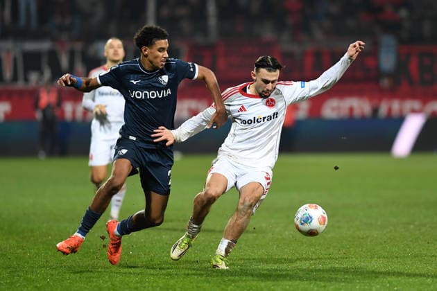 Francis Onyeka VfL Bochum and Berkay Yilmaz 1 FC Nuernberg in a duel during the 2 Bundesliga match between VfL Bochum and 1 FC Nuernberg, Vonovia Ruhrstadion on February 20, 2026 in Bochum, Germany Photo by Ralf Treese DeFodi Images Francis Onyeka VfL Bochum and Berkay Yilmaz 1 FC Nuernberg battle for the ball during the 2 Bundesliga match between VfL Bochum and 1 FC Nürnberg at Vonovia Ruhrstadion on February 20, 2026 in Bochum, Germany Photo by Ralf Treese DeFodi Images Photo by Ralf Treese DeFodi Images