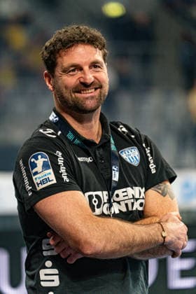 20 02 2026, xdaymx, Handball Daikin HBL, Rhein Neckar Loewen TBV Lemgo Lippe smiling and beaming coach Florian Kehrmann at the away game at Rhein Neckar Löwen DFL DFB REGULATIONS PROHIBIT ANY USE OF PHOTOGRAPHS as IMAGE SEQUENCES and or QUASI VIDEO Mannheim